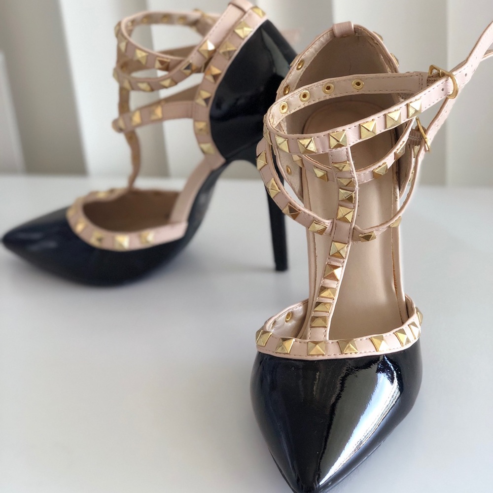 Black/Nude Pumps